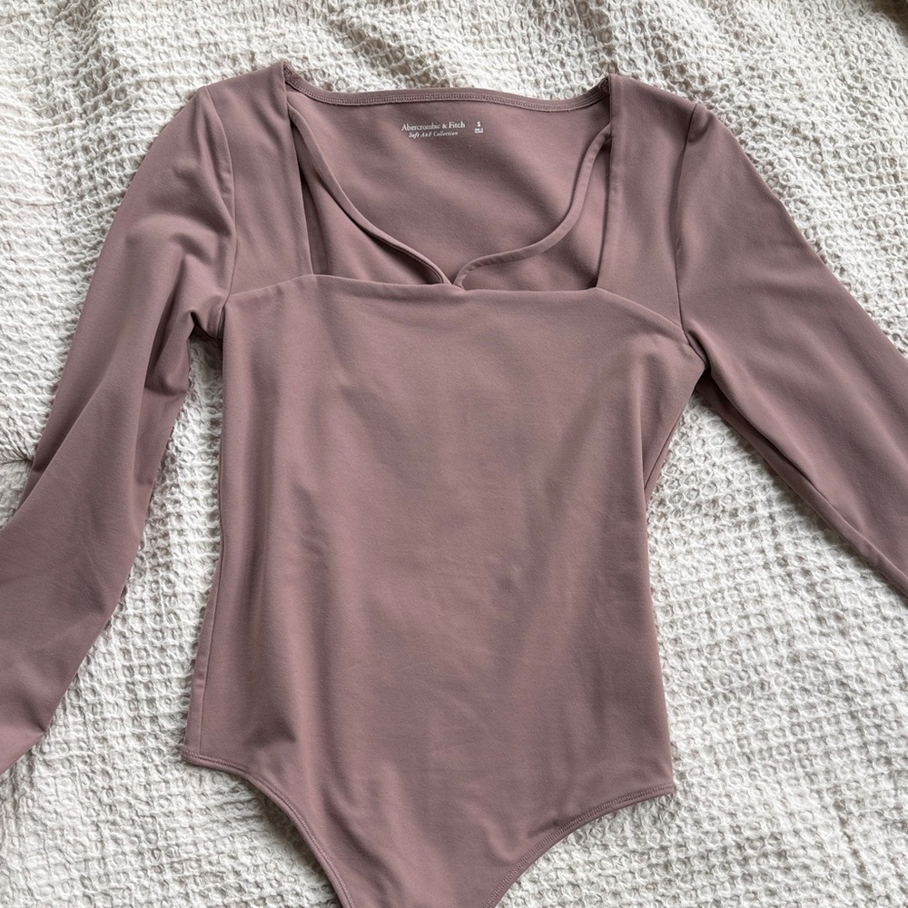 Abercrombie & Fitch Dusty Pink Long Sleeve Bodysuit